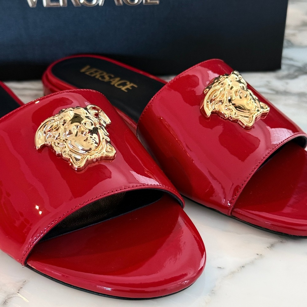 Versace Medusa Biggie Red Patent Leather Flat Slides Sandals Gold Hardware 37 - Picture 12 of 14
